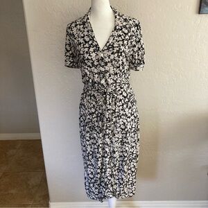 Grace Dresses Black and Off White Floral Front Button Midi Dress Size M